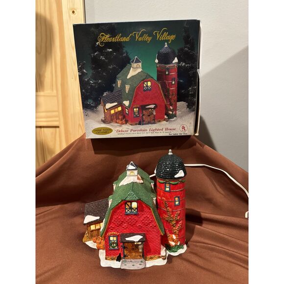 Heartland Valley Village Limited Edition Barn Illuminated Porcelain House - Picture 1 of 9